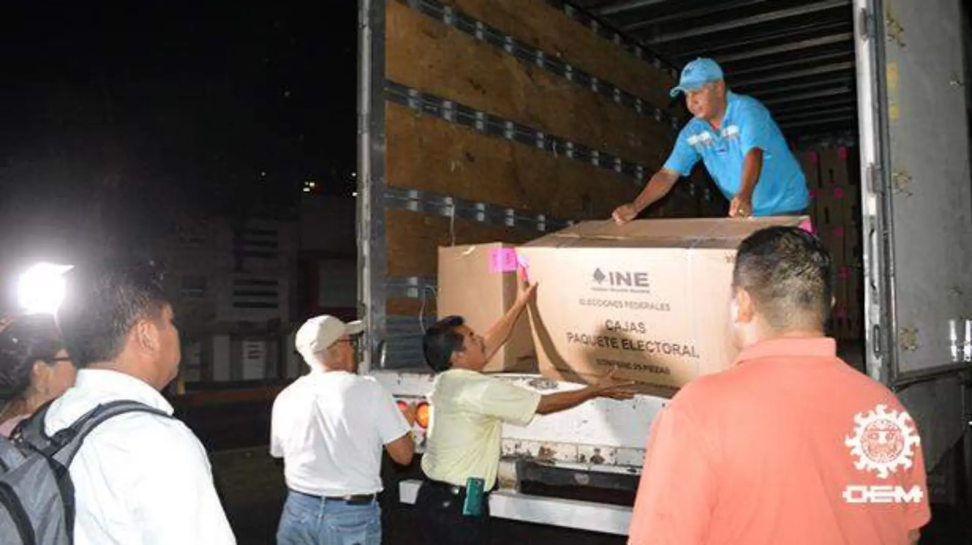 Acapulco - llegan boletas del ine a zihuatanejo